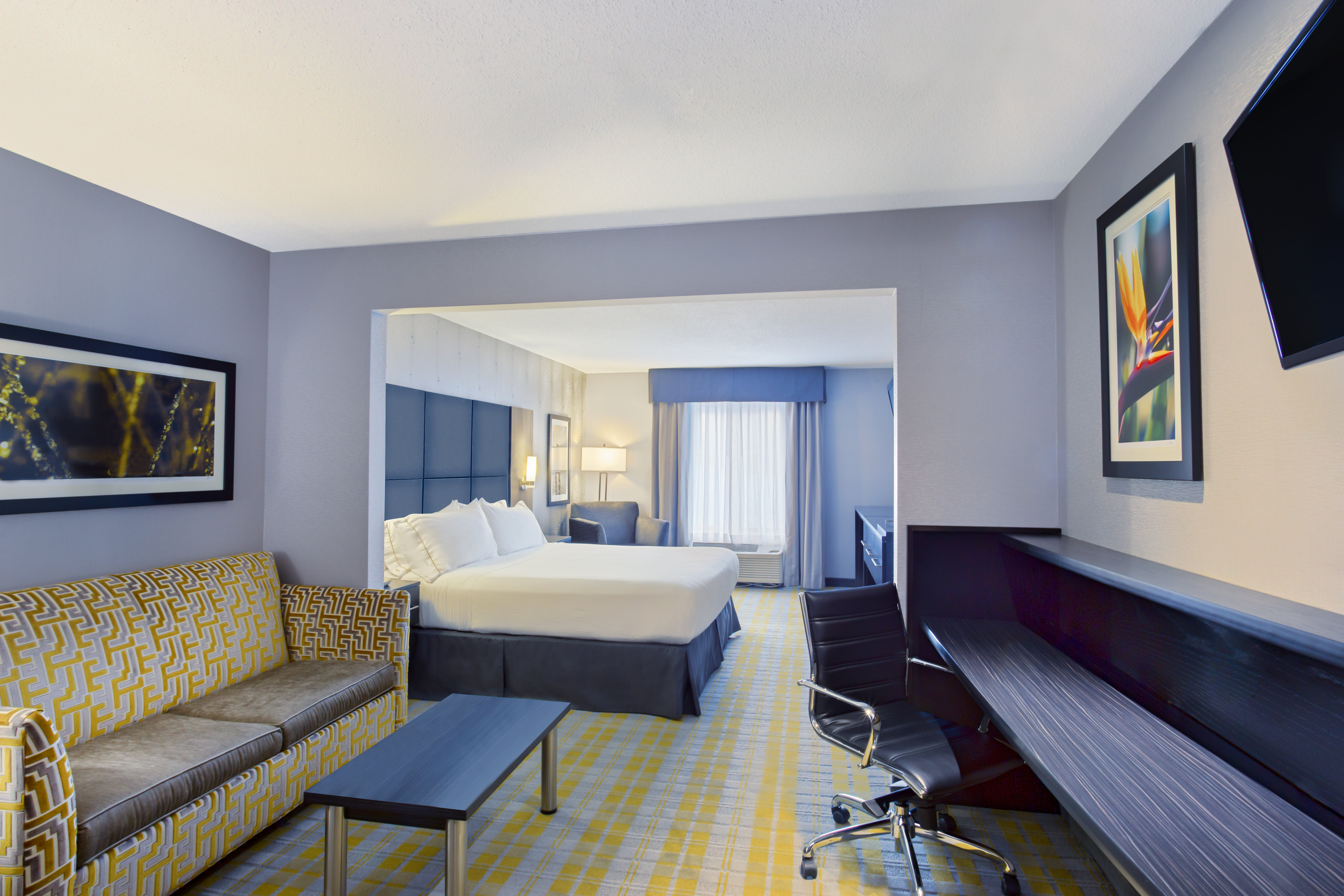 Holiday Inn Express Hotel Suites Cooperstown 11/56