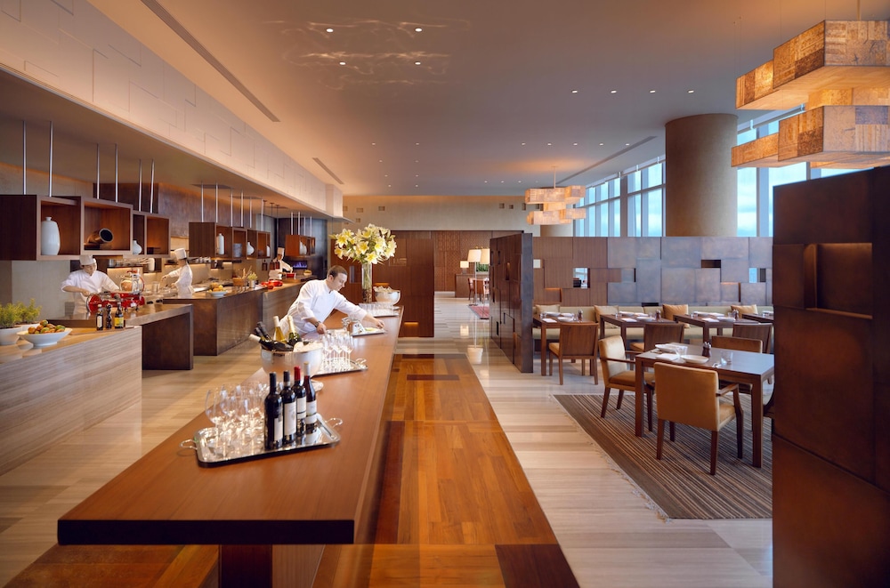 PARK HYATT GUANGZHOU 55/71