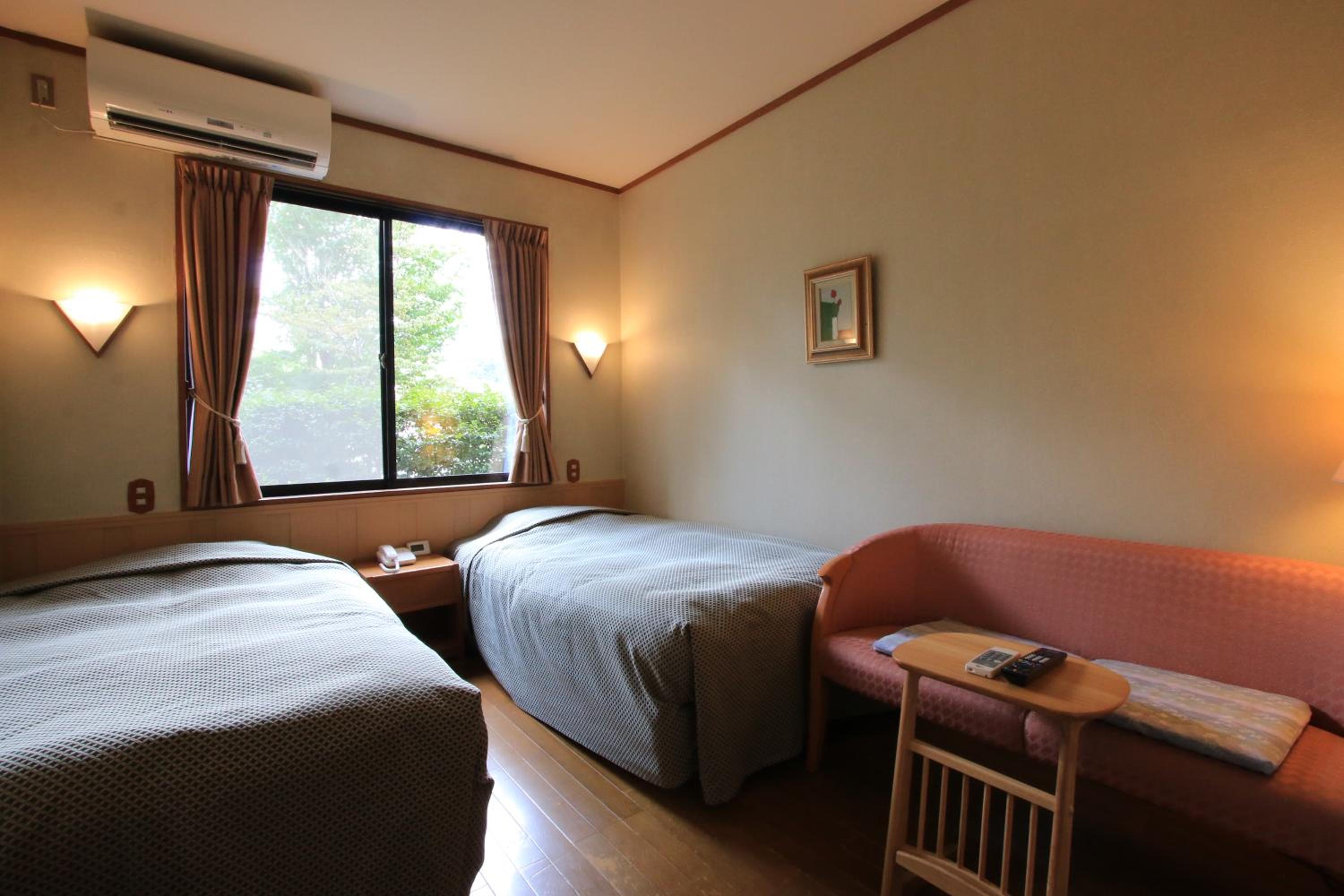 STANDARD, TWIN BEDS