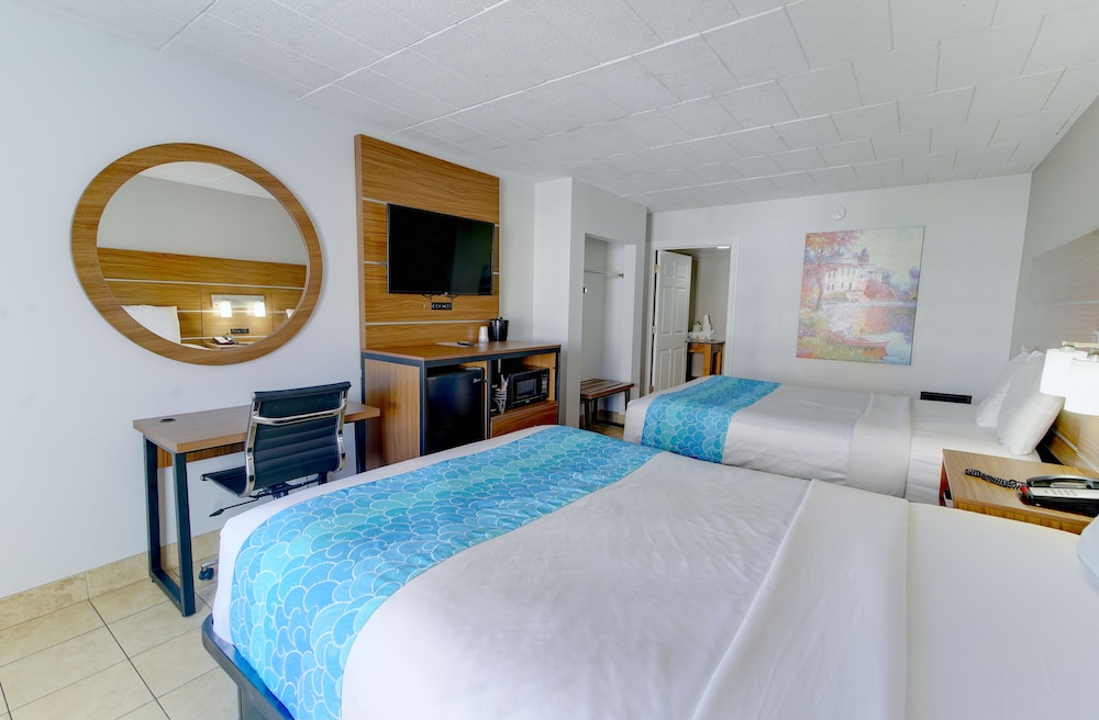 Deluxe, Studio, 2 Queen Beds, Oceans 2700 5/9