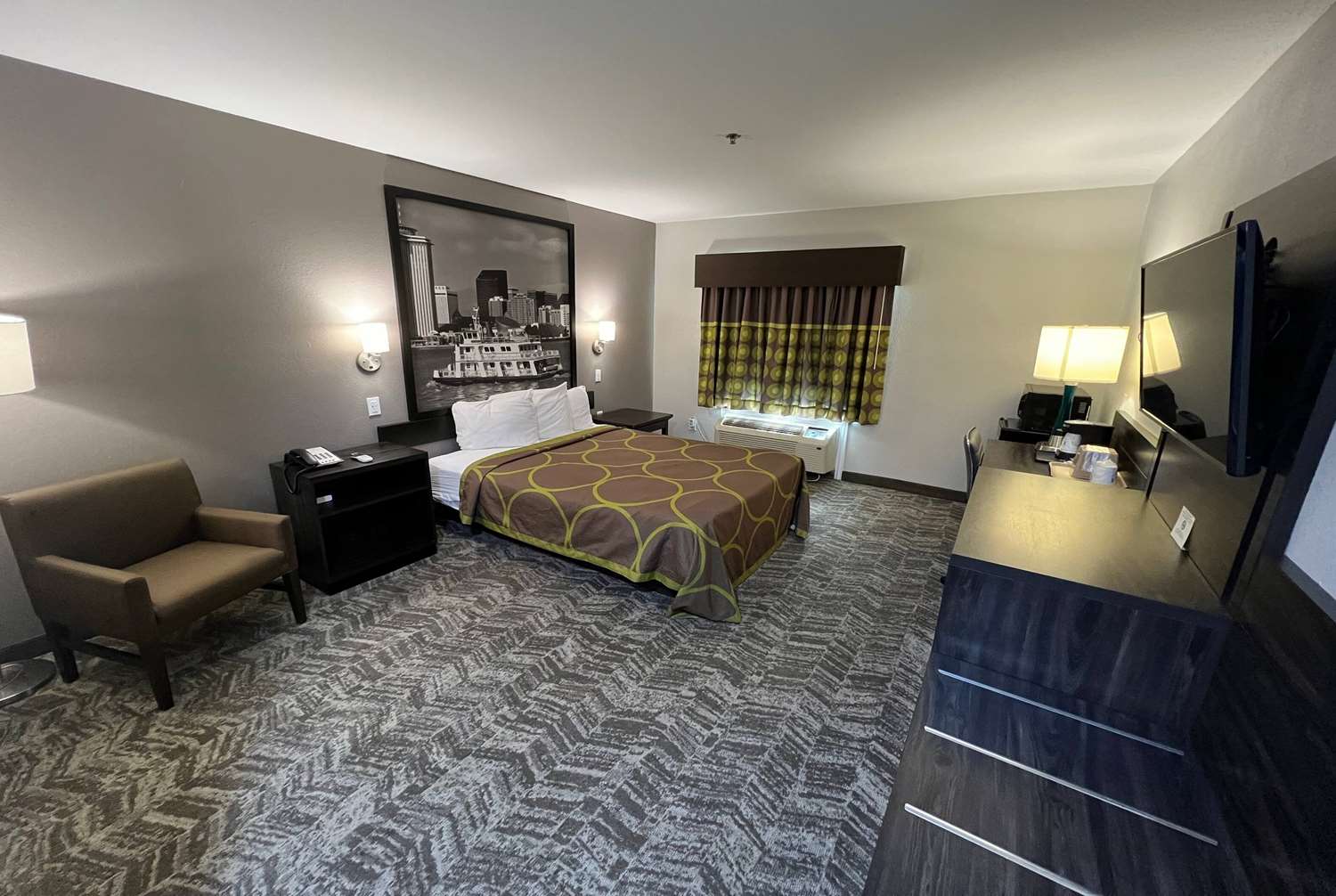 Super 8 By Wyndham Lake Charles Sulphur 19/56