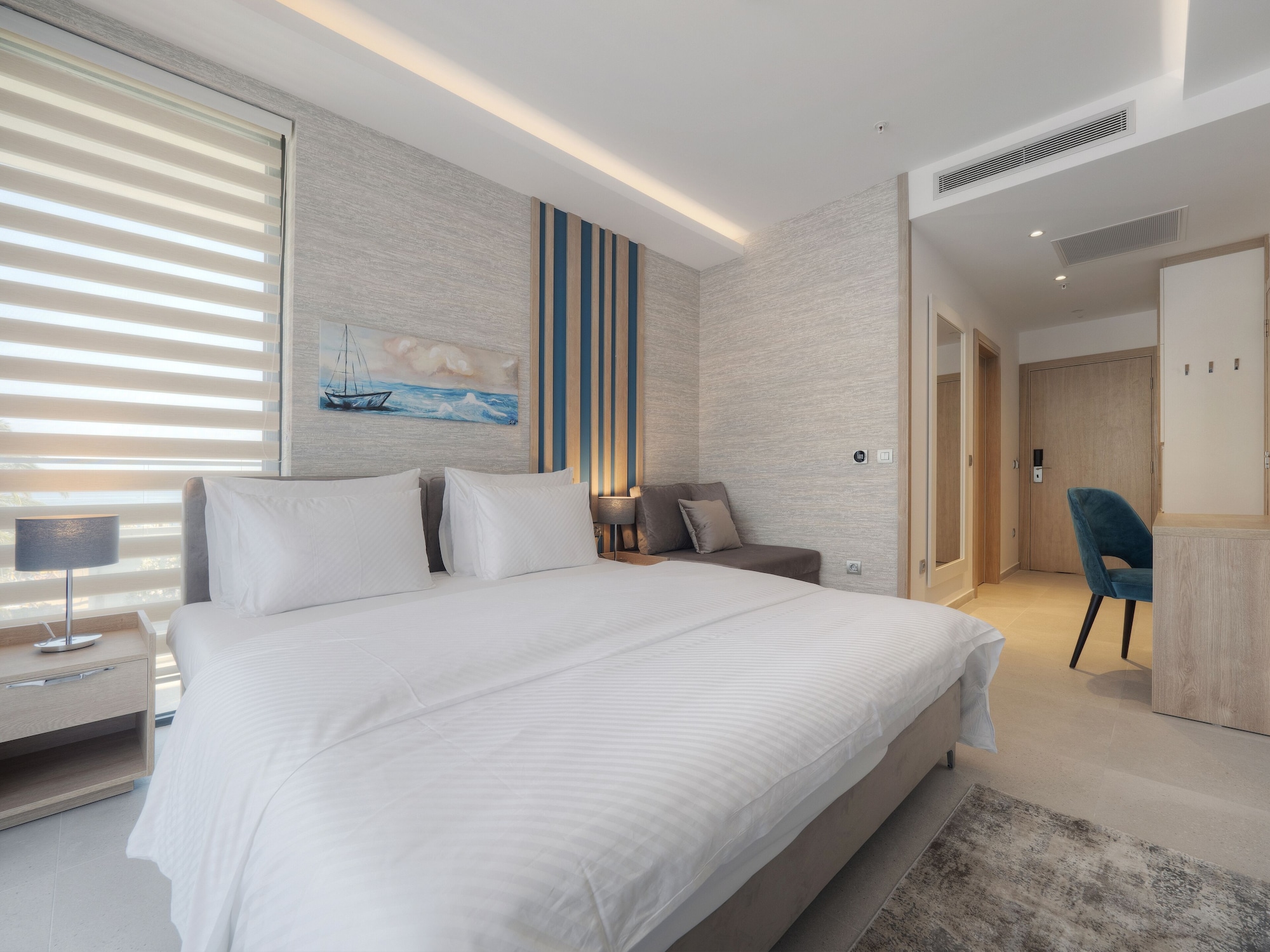 SUPERIOR, DOUBLE OR TWIN BED