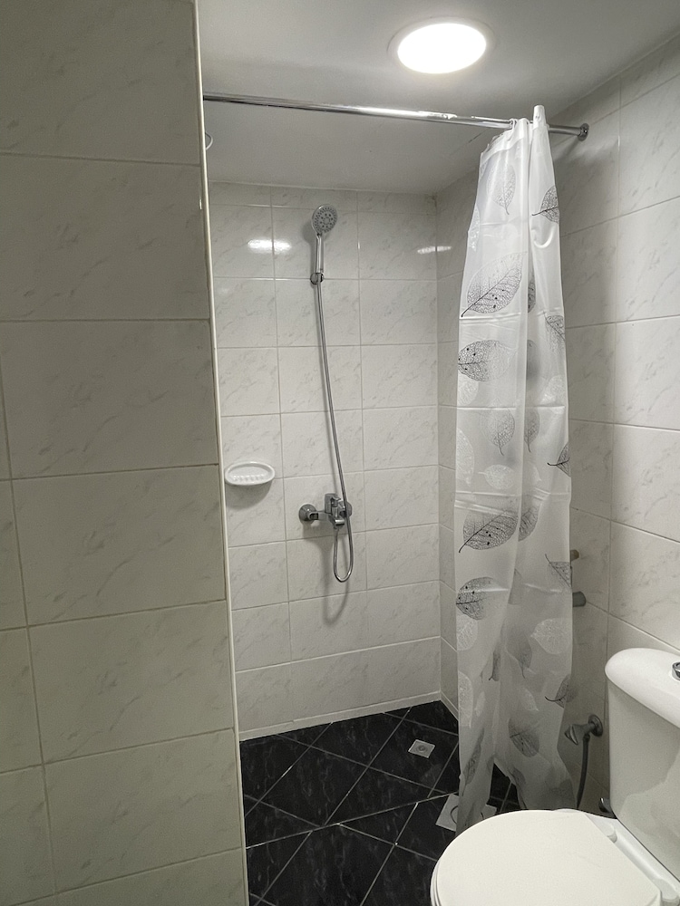 COMFORT, STUDIO, SUITE