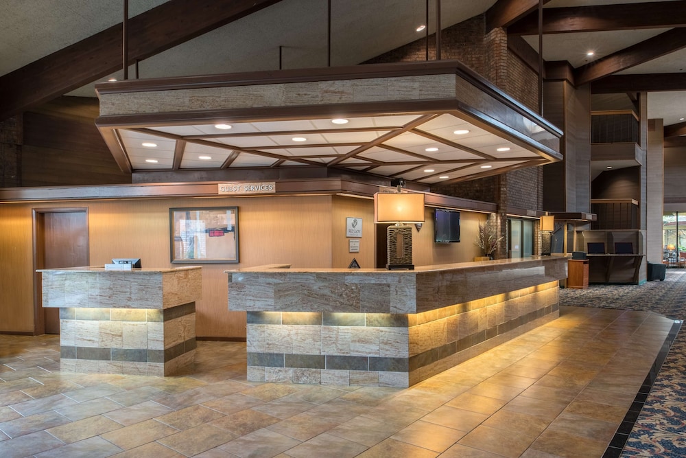 Red Lion Hotel Pasco Airport & Conference Center 7/53