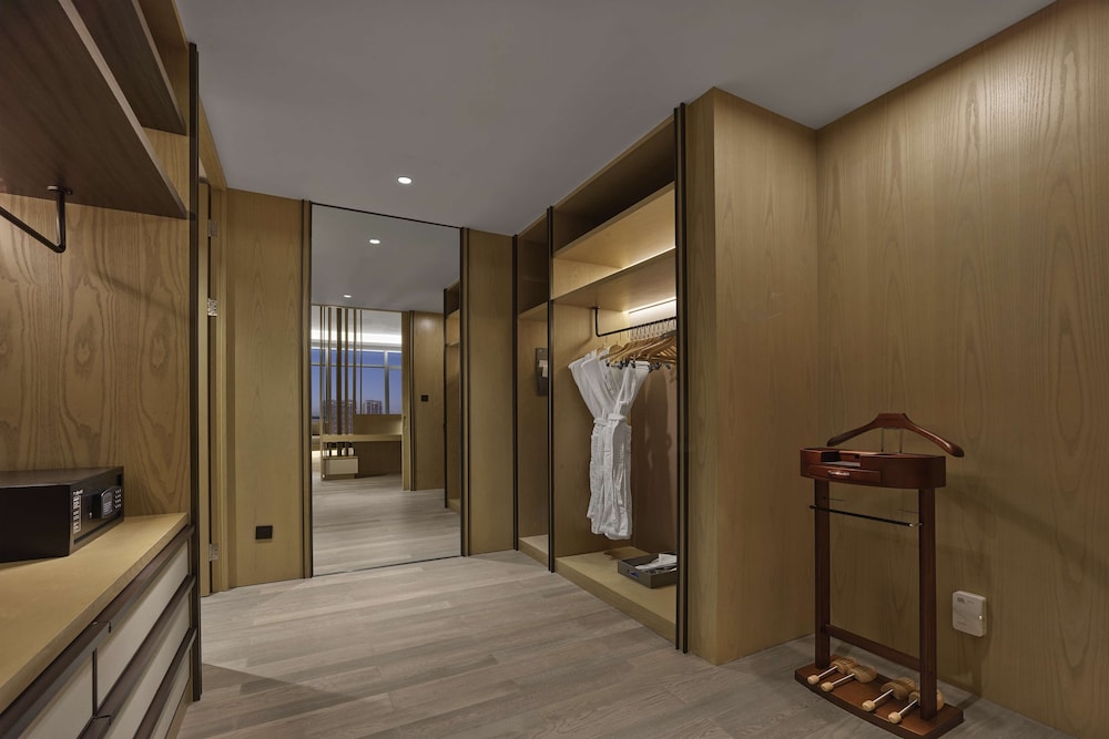Hilton Suzhou Yinshan Lake 13/72