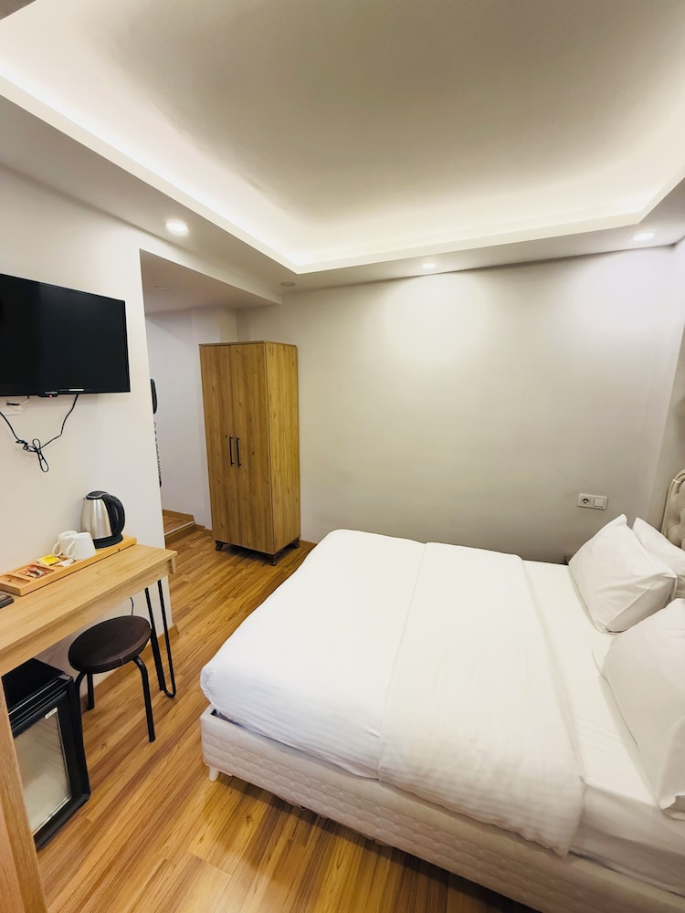 Classic, Queen Bed, Palmera Old City 7/10