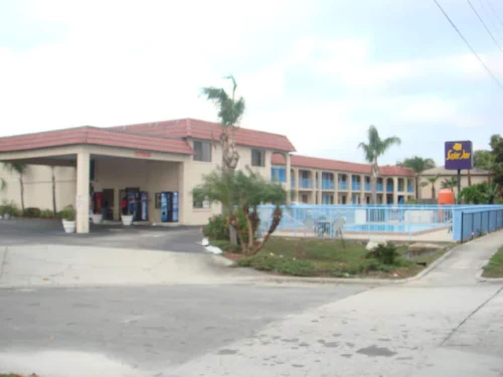 Westmont Inn - Lakeland 2/22