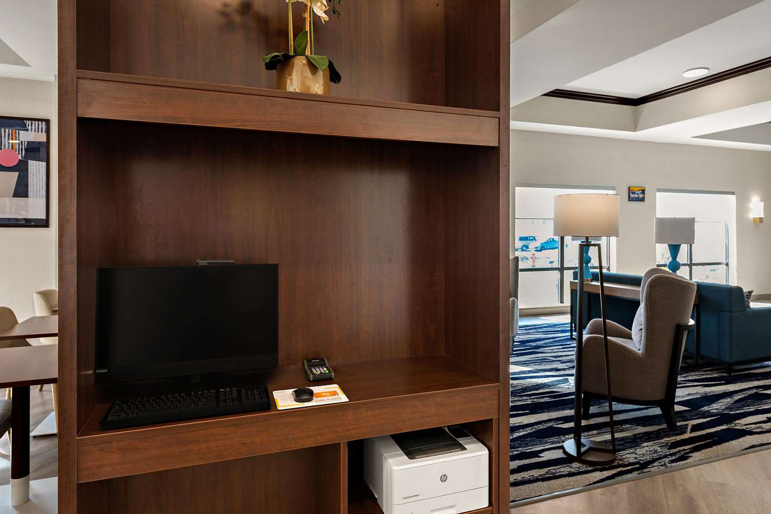 Comfort Suites Columbus East Broad 44/48