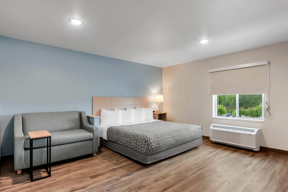 WoodSpring Suites Fort Walton Beach - Eglin AFB 23/60