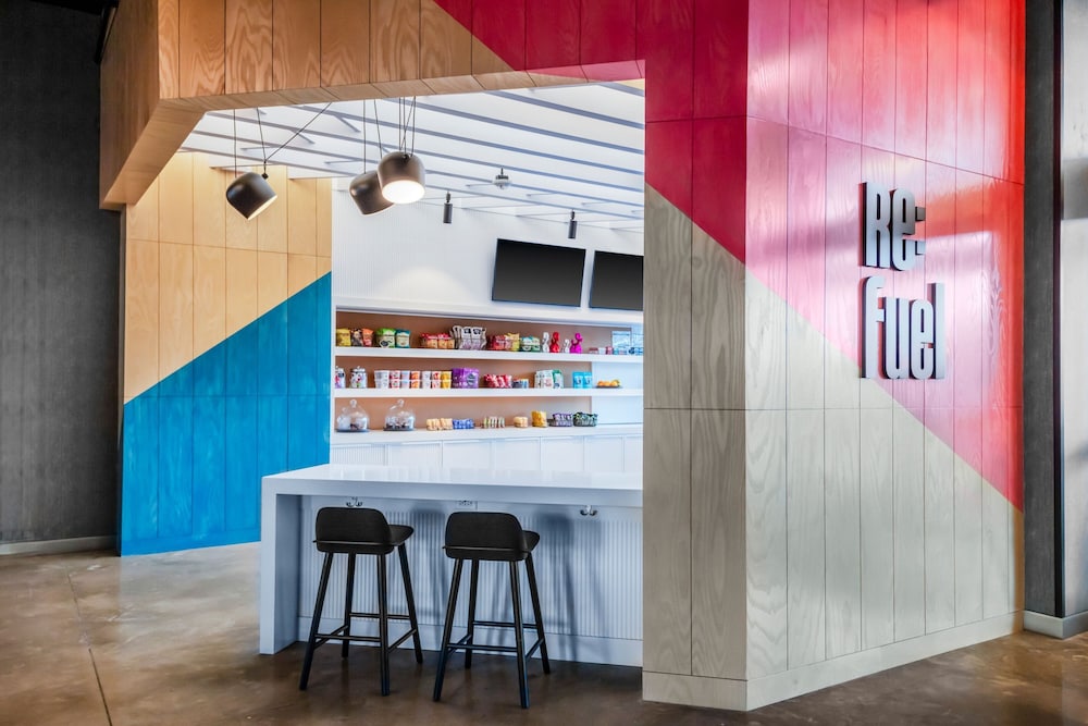 Aloft Dallas Arlington 27/34