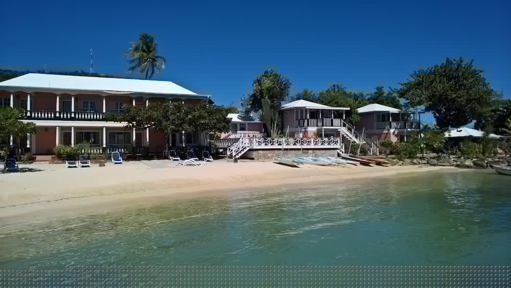 Catamaran Hotel Marina 9/61