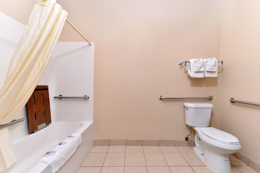 Americas Best Value Inn Somerville, TX 12/52