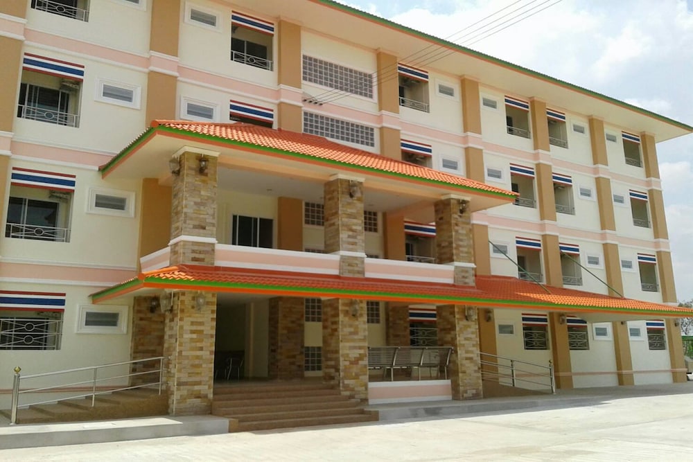 Chalerm Lak Mansion 2/14