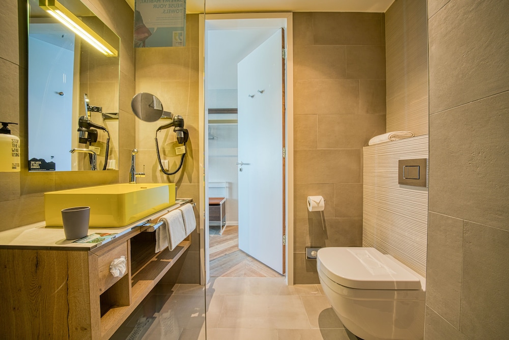 Vienna House Easy by Wyndham Amsterdam Airport 52/58