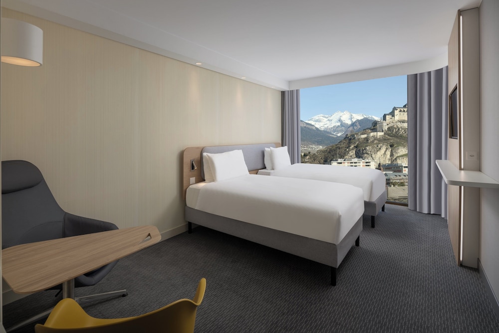Holiday Inn Express and Suites Sion By IHG 16/50