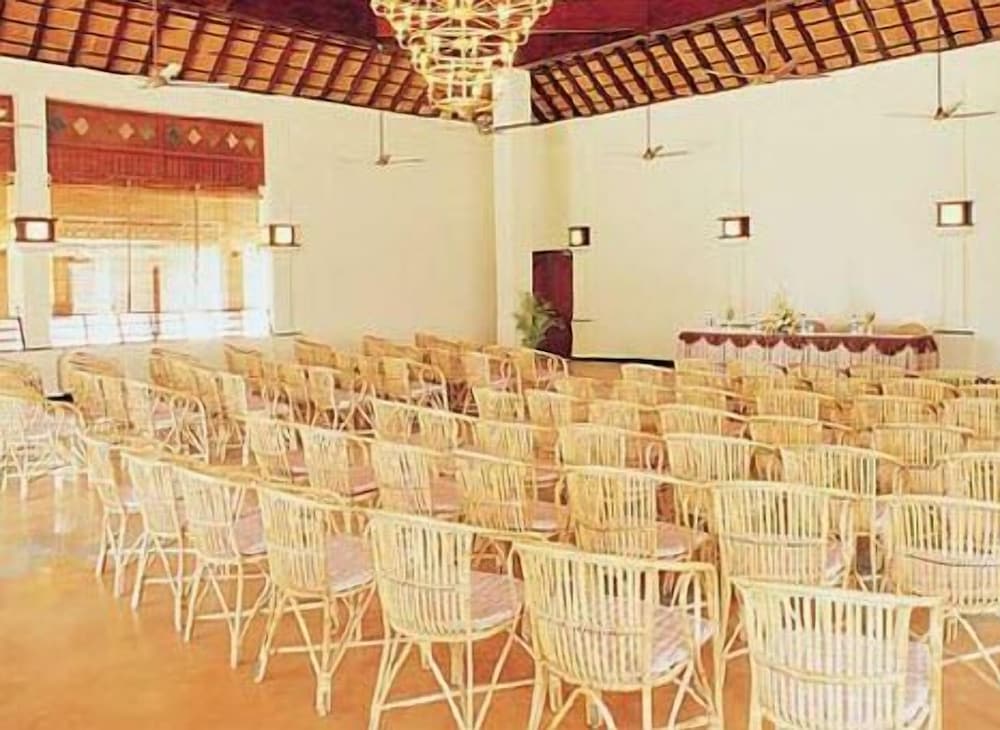 Abad Harmonia Ayurveda Beach Resort 23/42