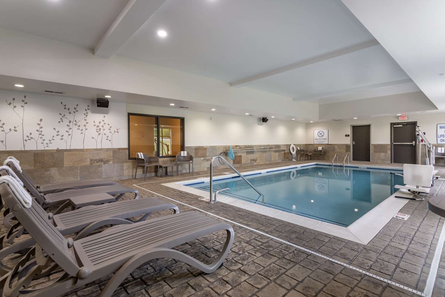 MainStay Suites Bowling Green North 8/17