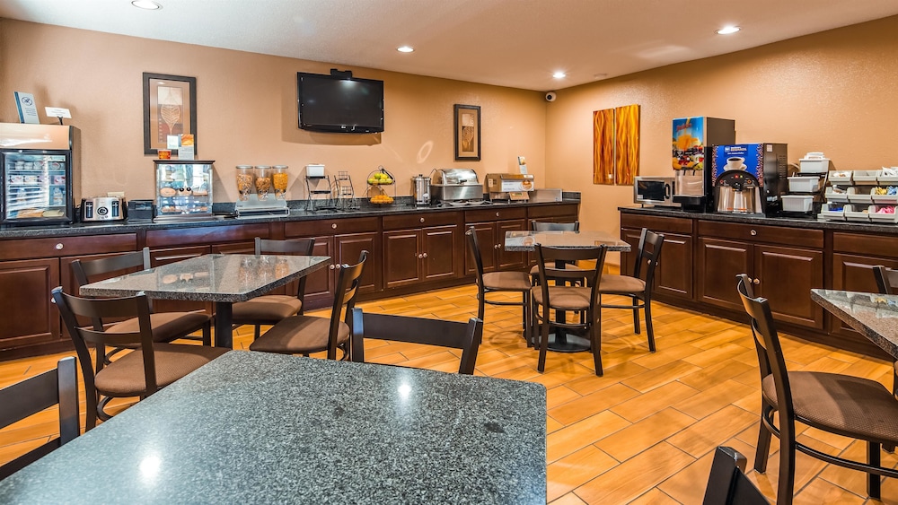 Best Western Muncie 22/23