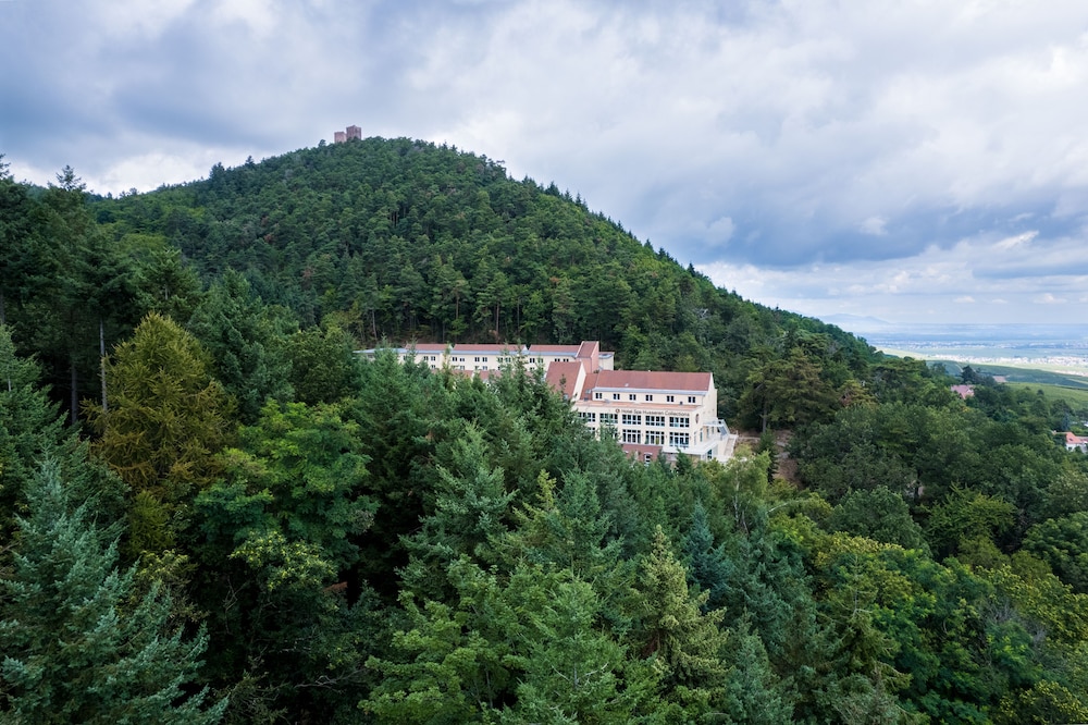 Hotel Husseren Les Chateaux 44/50