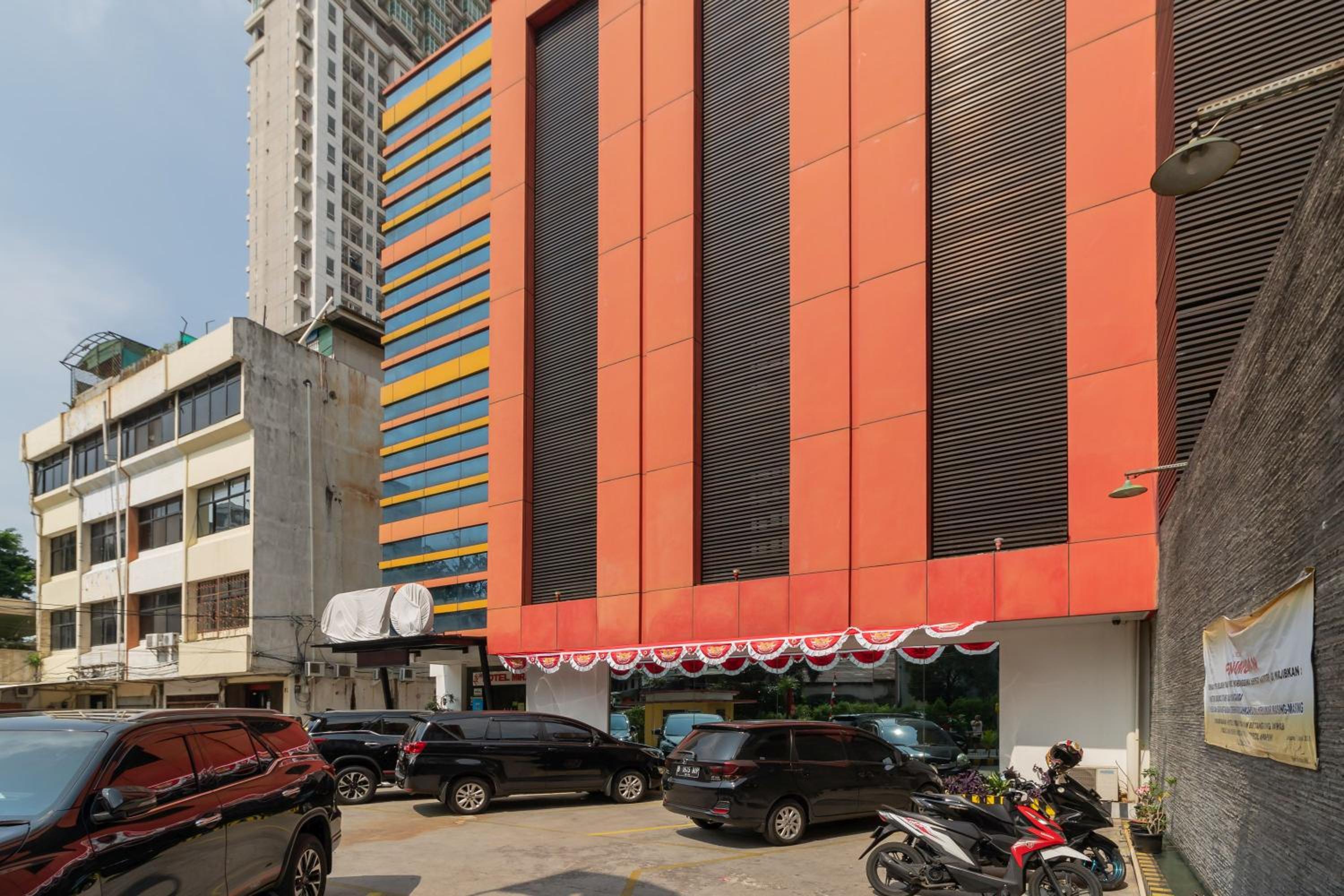 OYO 180 Hotel Mirah (Mirah Hotel) 49/55