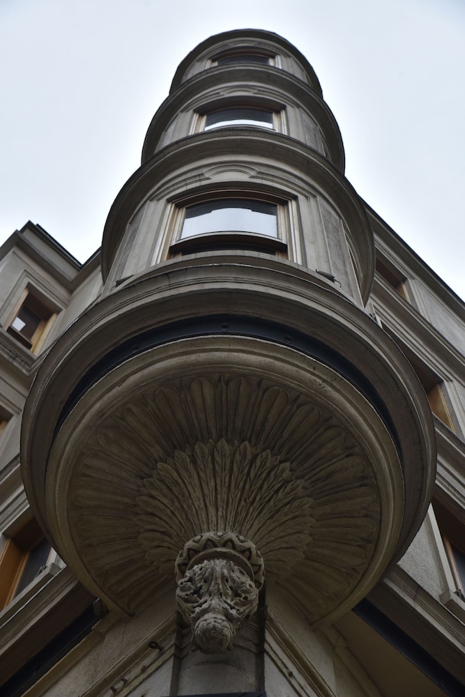 Meserret Palace Hotel 6/50