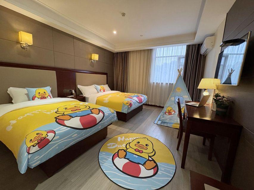 Smart, Family, 1 Double and 1 Single Bed