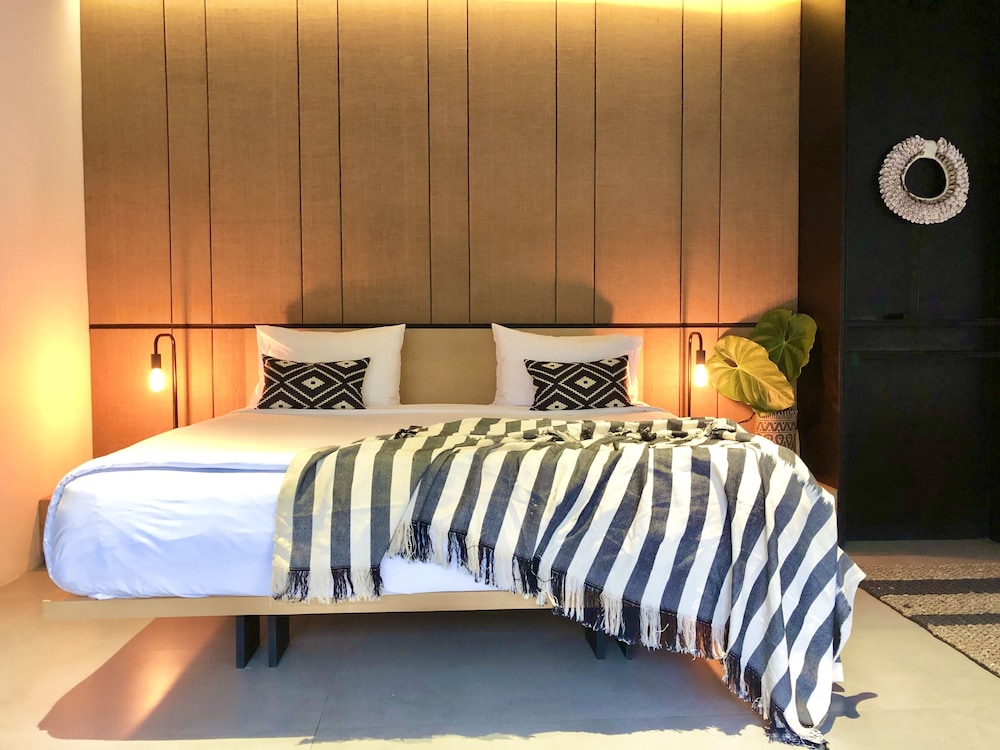 1 BEDROOM, POOL, VALLEY, VILLA