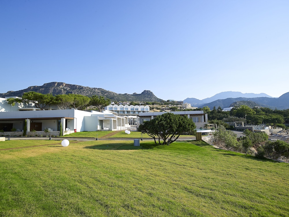Kakkos Beach Hotel - Adults Only 40/50