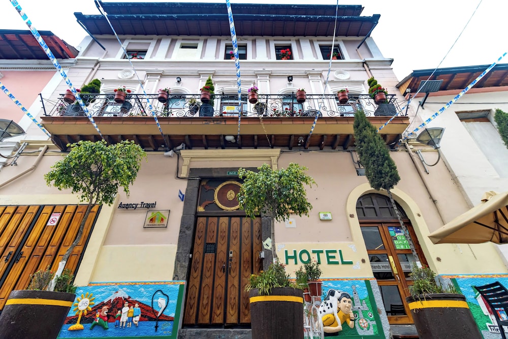 FRIENDS HOSTEL 2/78