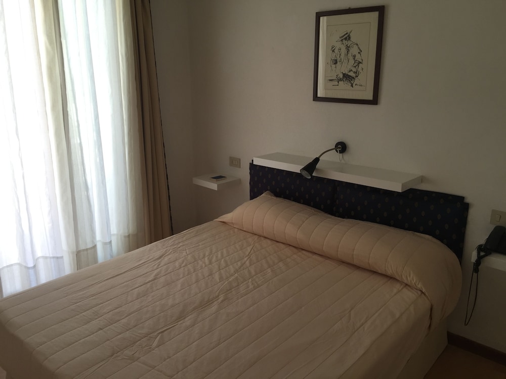 Hotel Marlisa Pier 8/28