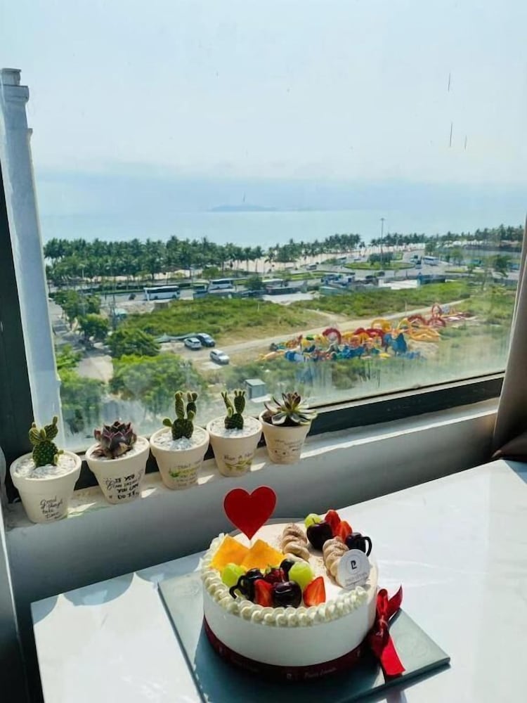 Grand Sunrise Hotel 81/100