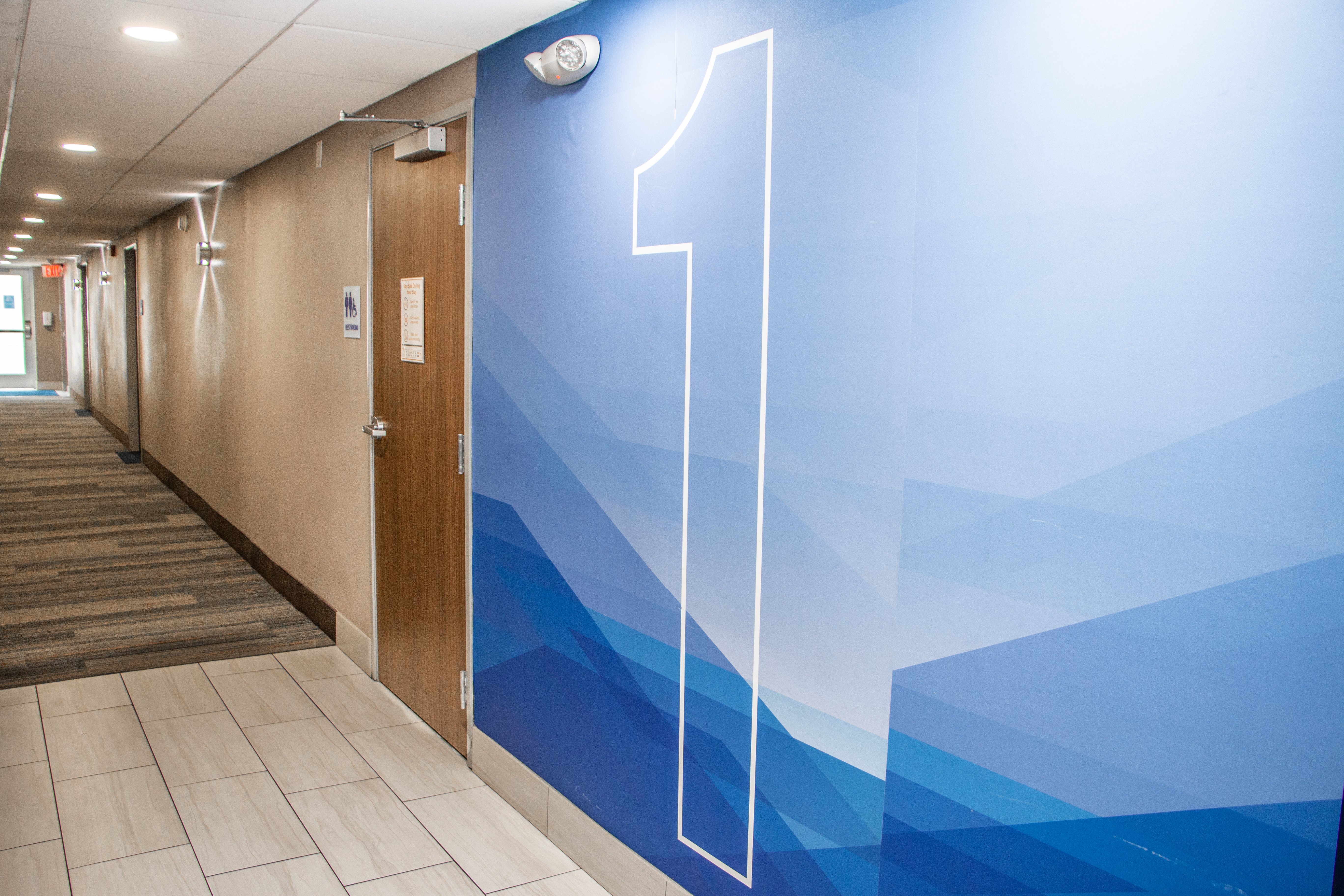 Holiday Inn Express Allentown North 34/62