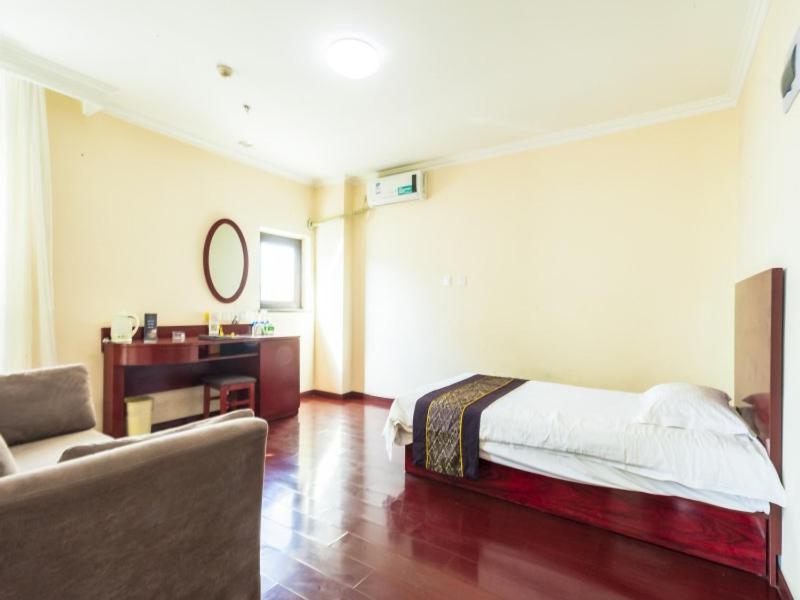 GreenTree Inn Chengde Railway Station Southeast Chengde Century City Business Hotel 18/60