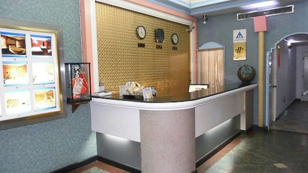 Modern Plaza Hotel 6/30