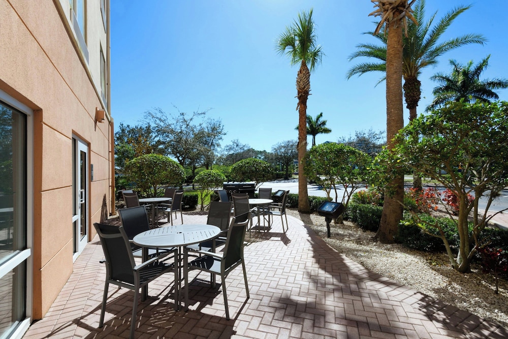 Fairfield Inn And Suites By Marriott Ft Pierce 45/50