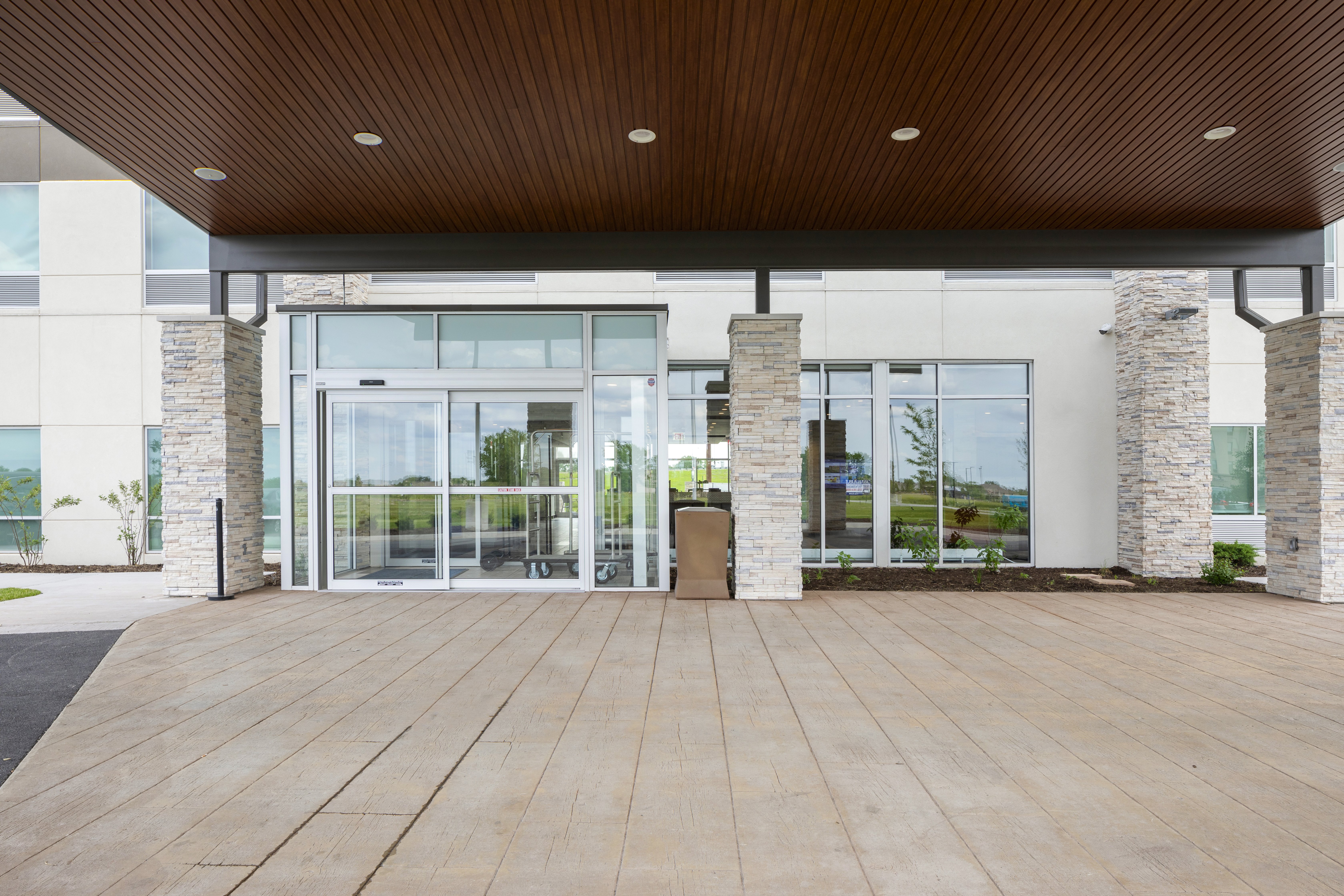Holiday Inn Express Suites Bourbonnais East Bradley 9/67