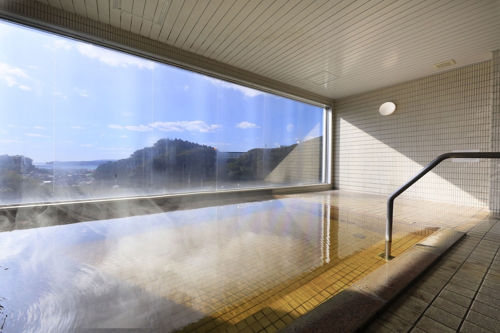 Katsuura Hilltop Hotel & Residence 24/50