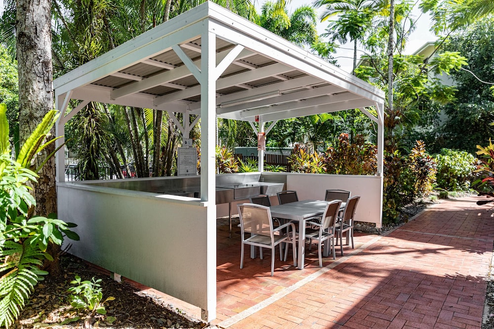 Beaches Port Douglas 54/69