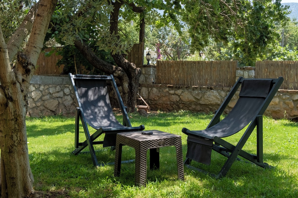 Gunes Hotel & Apartments 24/46