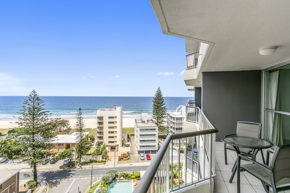 Surfers Beachside Holiday Apartments 20/35