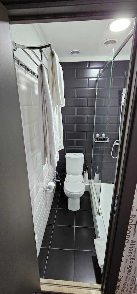 Art Hotel Bishkek 47/50