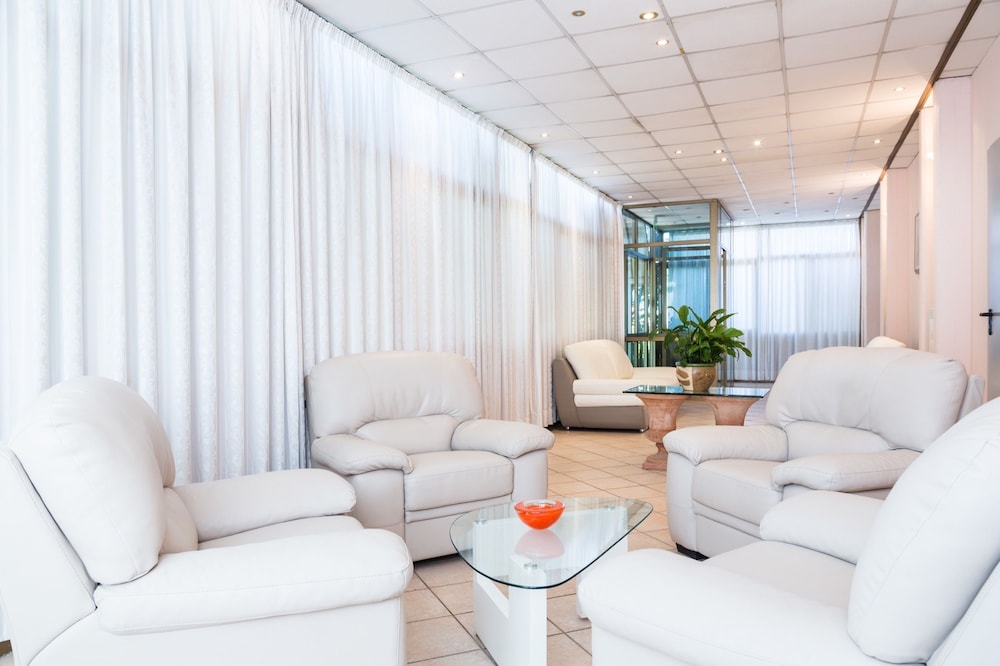 Hotel Ambasciatori 37/62