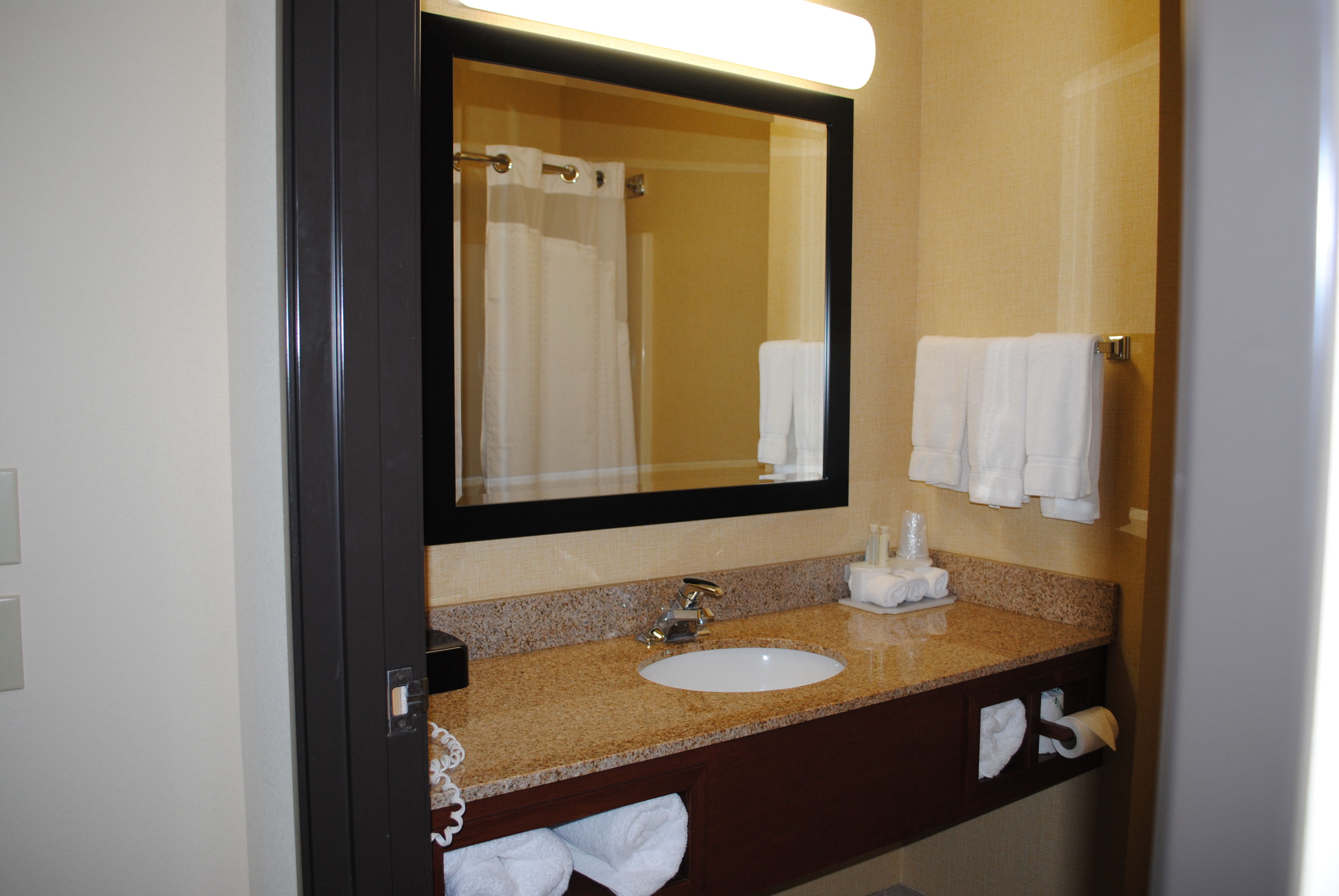 Holiday Inn Express Boonville 49/50