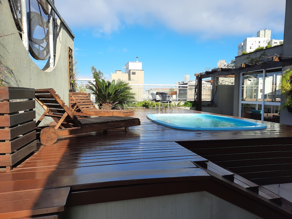 Eko Residence Hotel 62/69