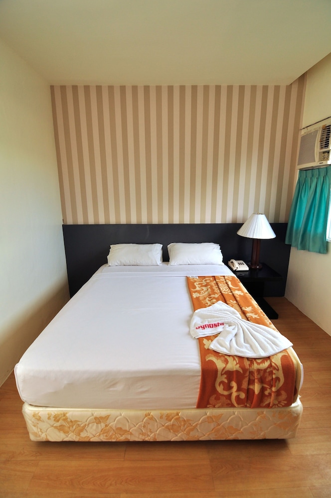 Dynasty Tourist Inn 38/69
