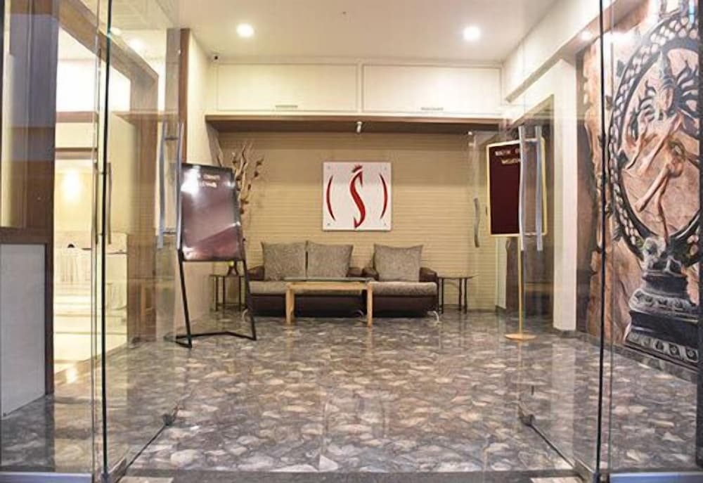 Hotel South Coast 3/15