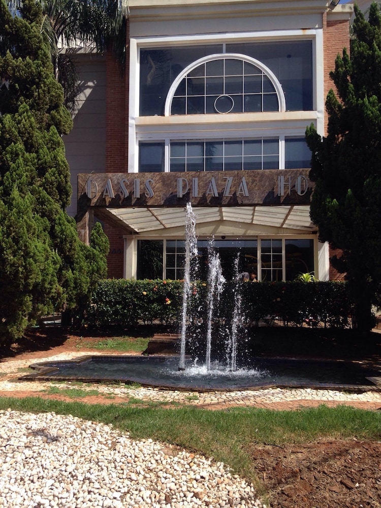 Oasis Plaza 2/47