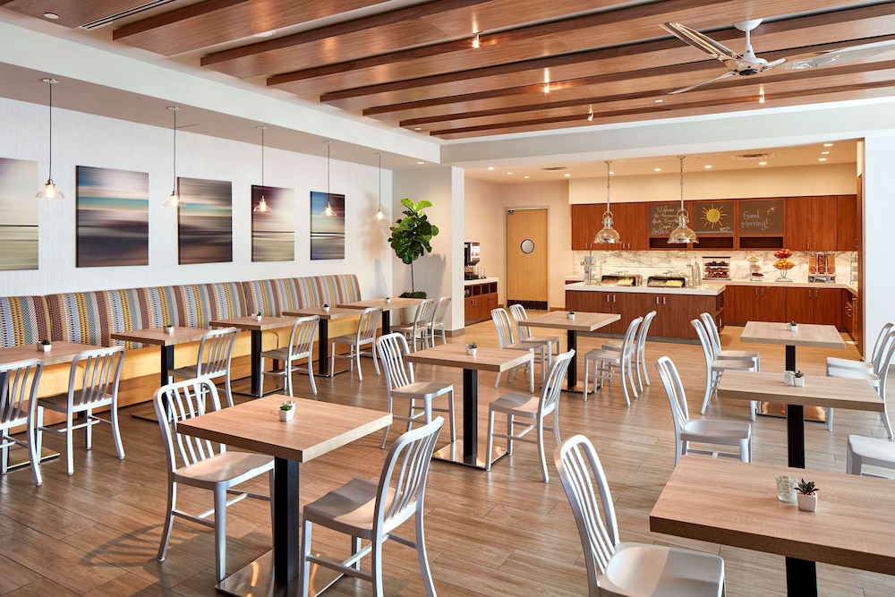 Homewood Suites by Hilton San Diego Downtown/Bayside 50/69