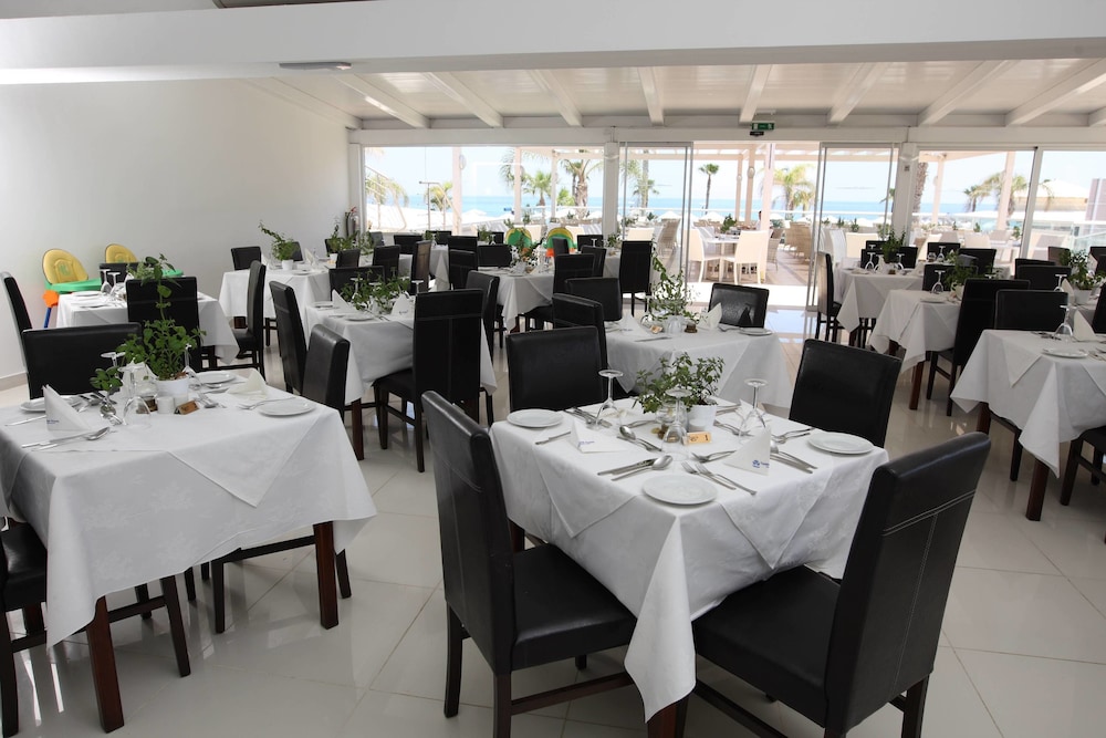 Marlita Beach Hotel Apartments 24/50