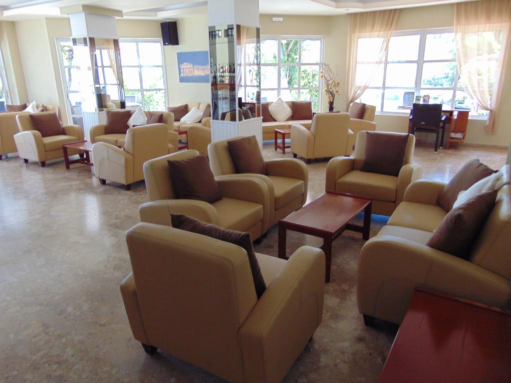 Nirvana Beach Hotel 40/62